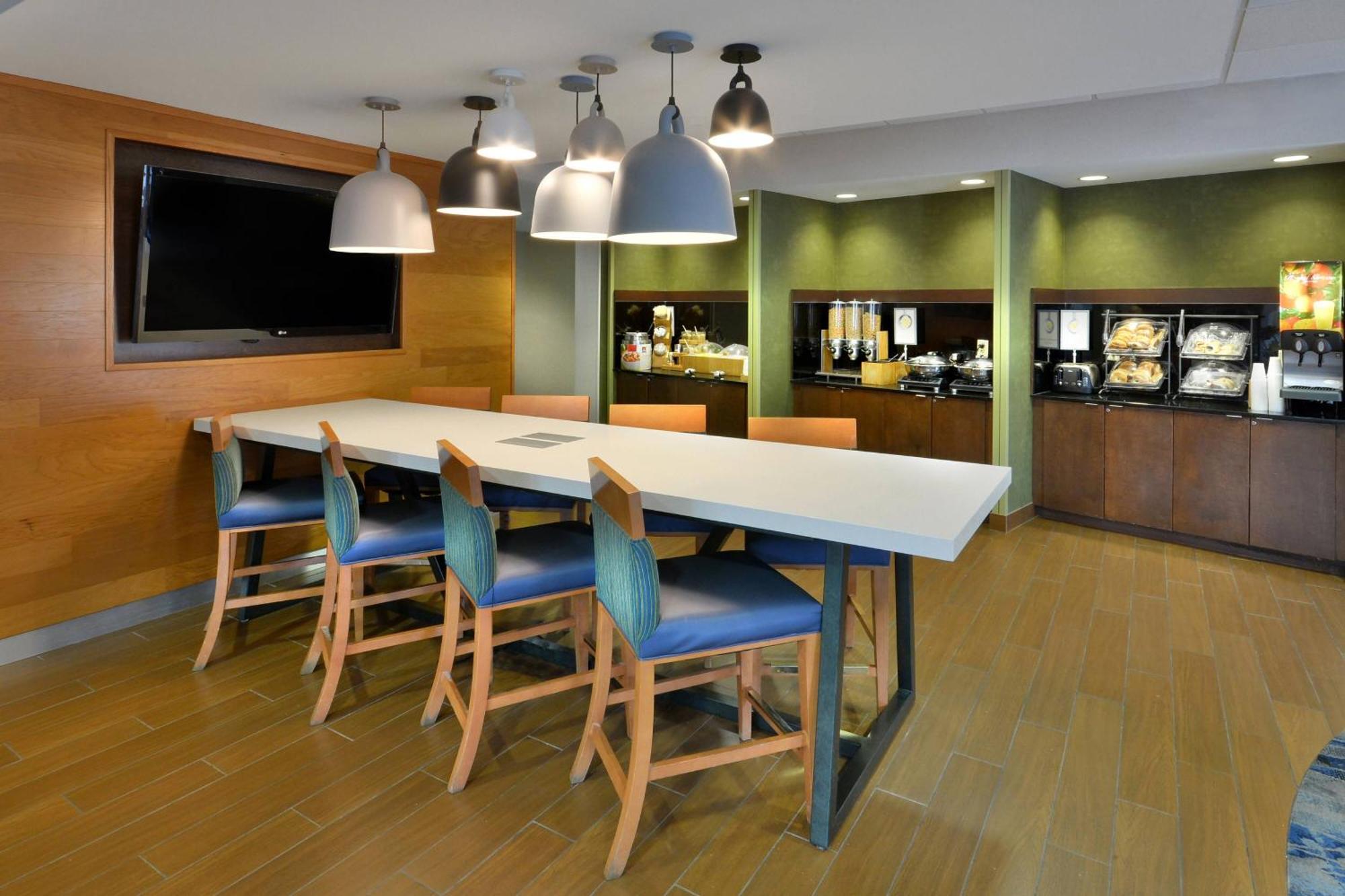 Fairfield Inn & Suites By Marriott Charlottesville North Ngoại thất bức ảnh